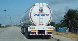 IPO Dangote’a przyciąga Nigeryjczyków chętnych do inwestowania