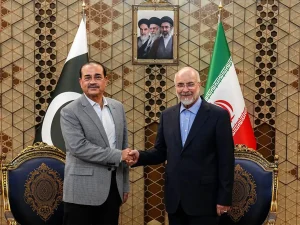 Szef armii Pakistanu w Teheranie: Czy dyplomacja może zapobiec nowej walce USA-Iran?